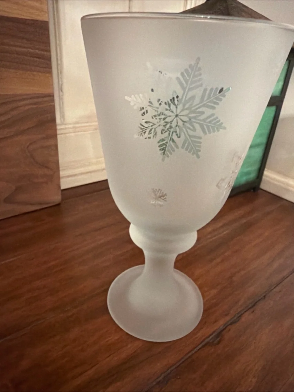 Frosted Snowflake Wine Goblets - Set of 6 vintage Libbey glass ware